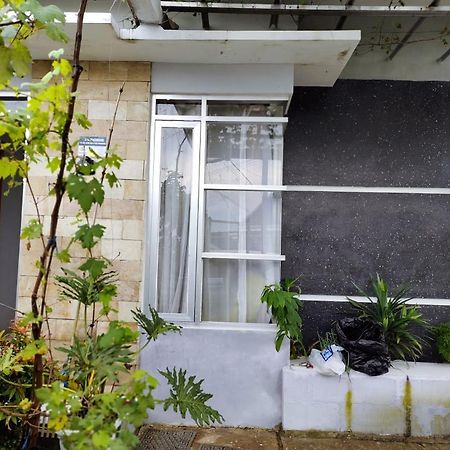 Homestay Srikandi Гарут Екстер'єр фото