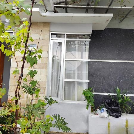 Homestay Srikandi Гарут Екстер'єр фото
